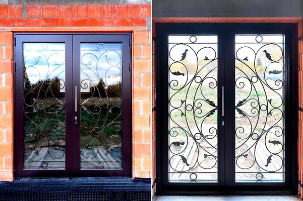 Двустворчатая остекленная дверь Двустворчатая остекленная дверь