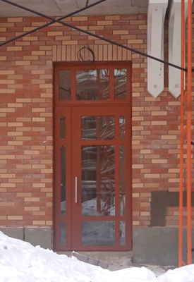 Остекленная дверь с фрамугой (ЖК «Экогород Лесобережный») Остекленная дверь с фрамугой (ЖК «Экогород Лесобережный»)